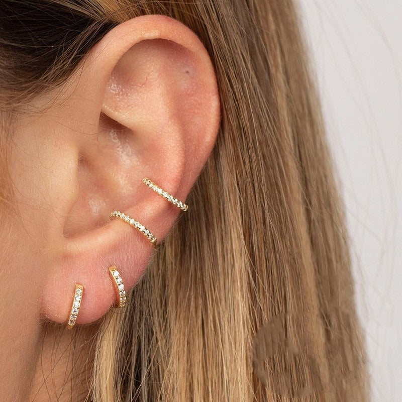 Mila – Pendientes Redondos Micro Elegantes