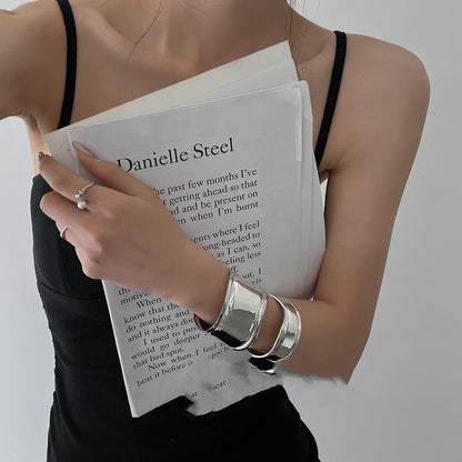 Daria – Pulsera Brazalete Ancho Metálico
