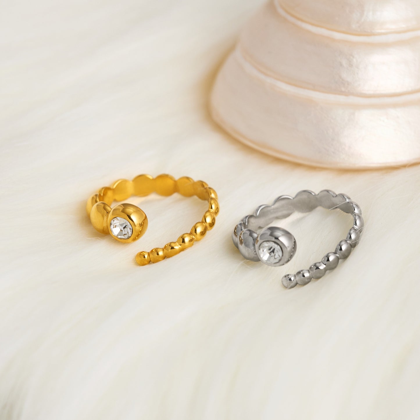 Roselle – Anillo de Acero Diseño Elegante