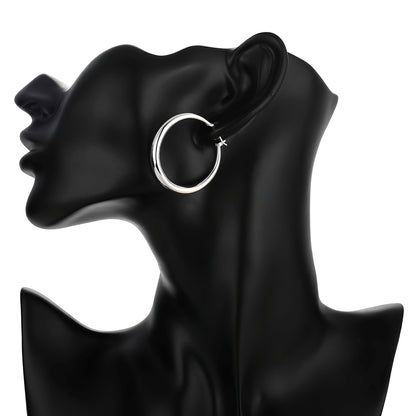 Riley – Pendientes Redondos Plateados Elegante
