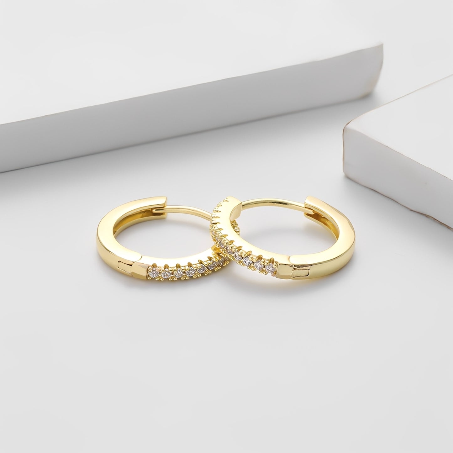 Wilma – Pendientes de Aro con Cierre Redondo