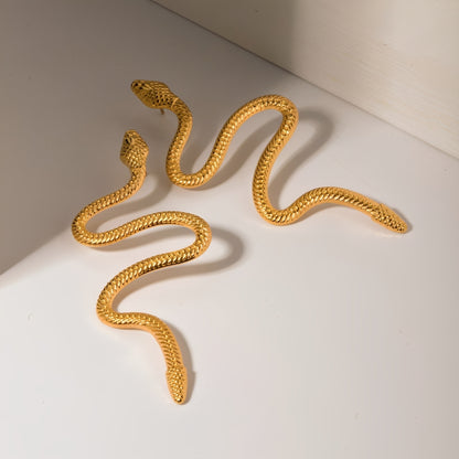 Cera – Pendientes Largos en Forma de Serpiente