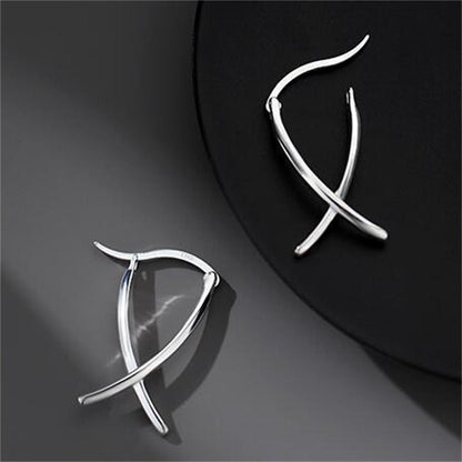 Emilie – Pendientes Líneas Cruzadas Elegantes