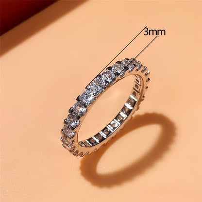 Rina – Anillo de Zirconia Circular Elegante