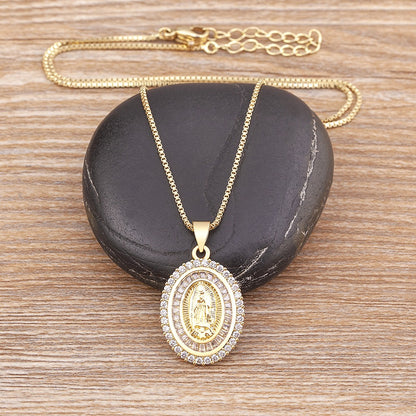 Carmelle – Collar Vintage con Medalla de la Virgen María