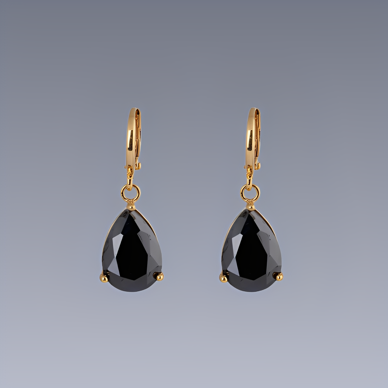 Nori – Pendientes Elegantes Piedra & Oro