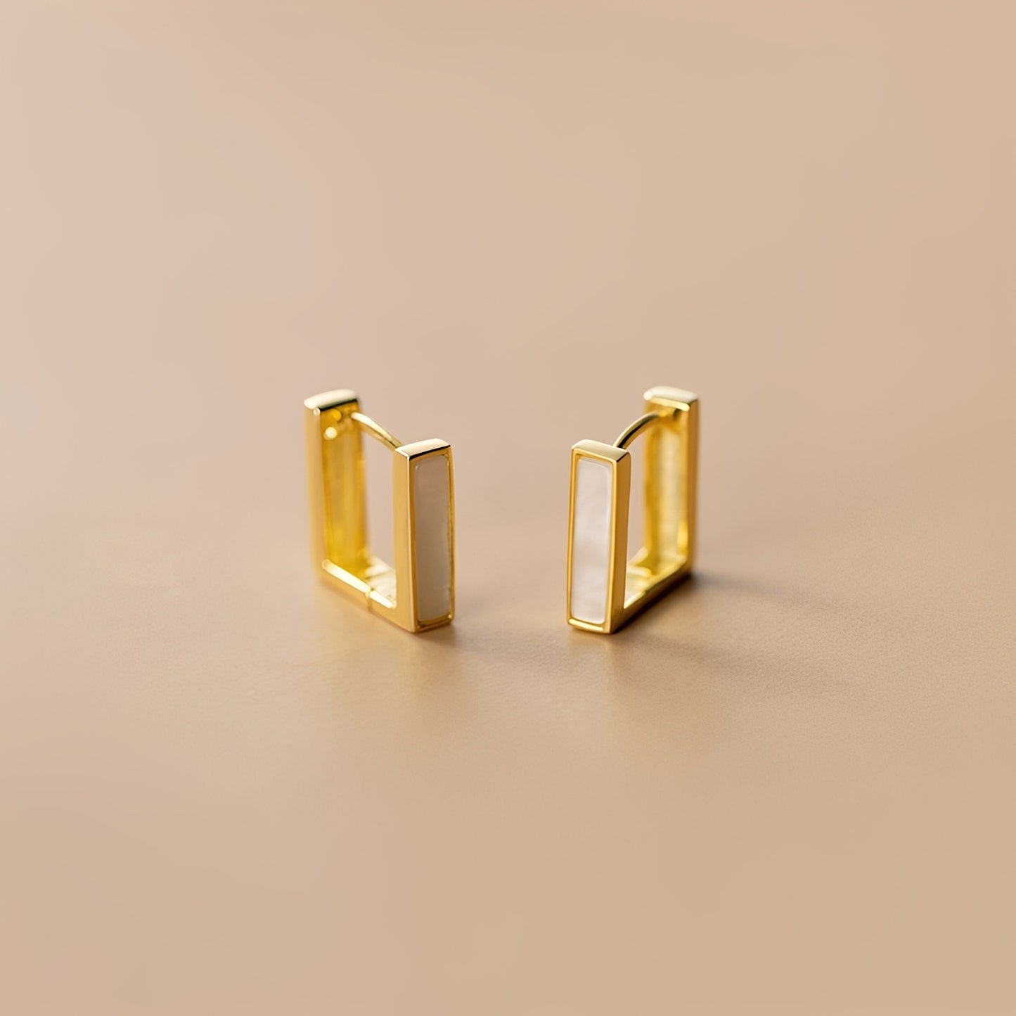 Elisa – Pendientes Cuadrados Concha Elegantes