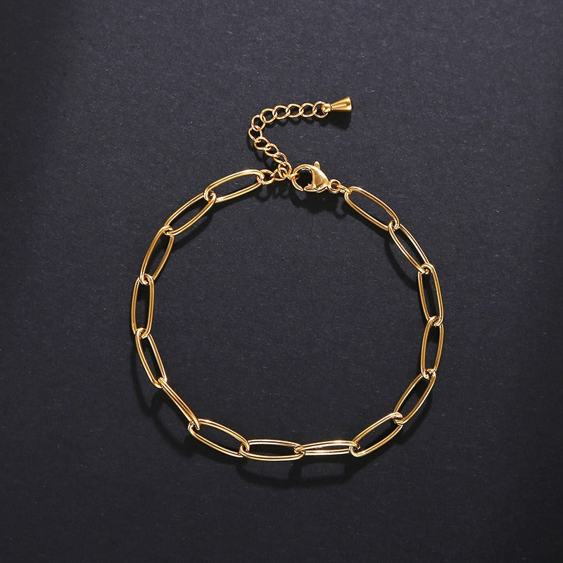 Clara – Pulsera Cadena Ovalada Dorada Elegante