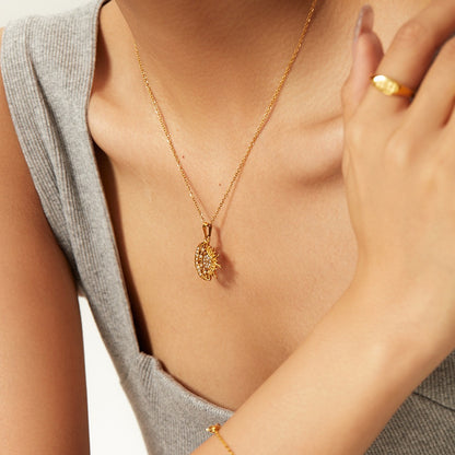 Julie – Collar Sol y Luna con Estilo Elegante y Chic