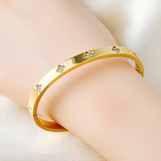 Niana – Brazalete Trébol con Detalles Brillantes