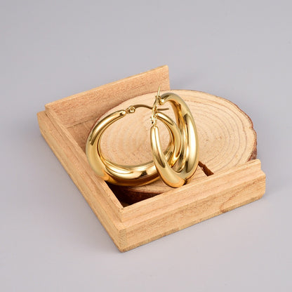 Serana – Pendientes Media Luna Huecos Elegantes