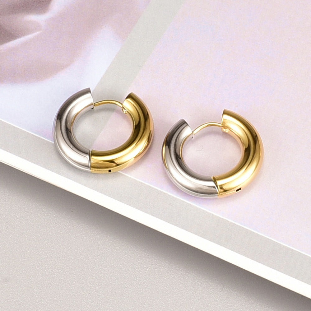 Adriana – Pendientes Dorados de Acero Titanio Gruesos Elegantes