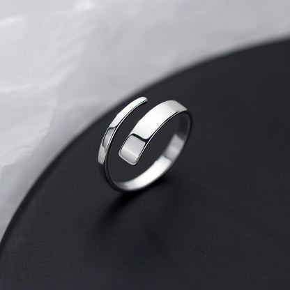 Leslie – Anillo Vintage de Plata con Acabado Texturizado