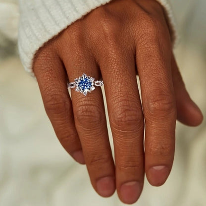 Ophelia – Anillo Flor de Cristal Elegante