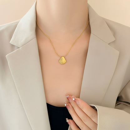 Claudia – Collar Concha Oceánica con Estilo Elegante