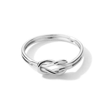 Matilda – Anillo Cruz Entretejida