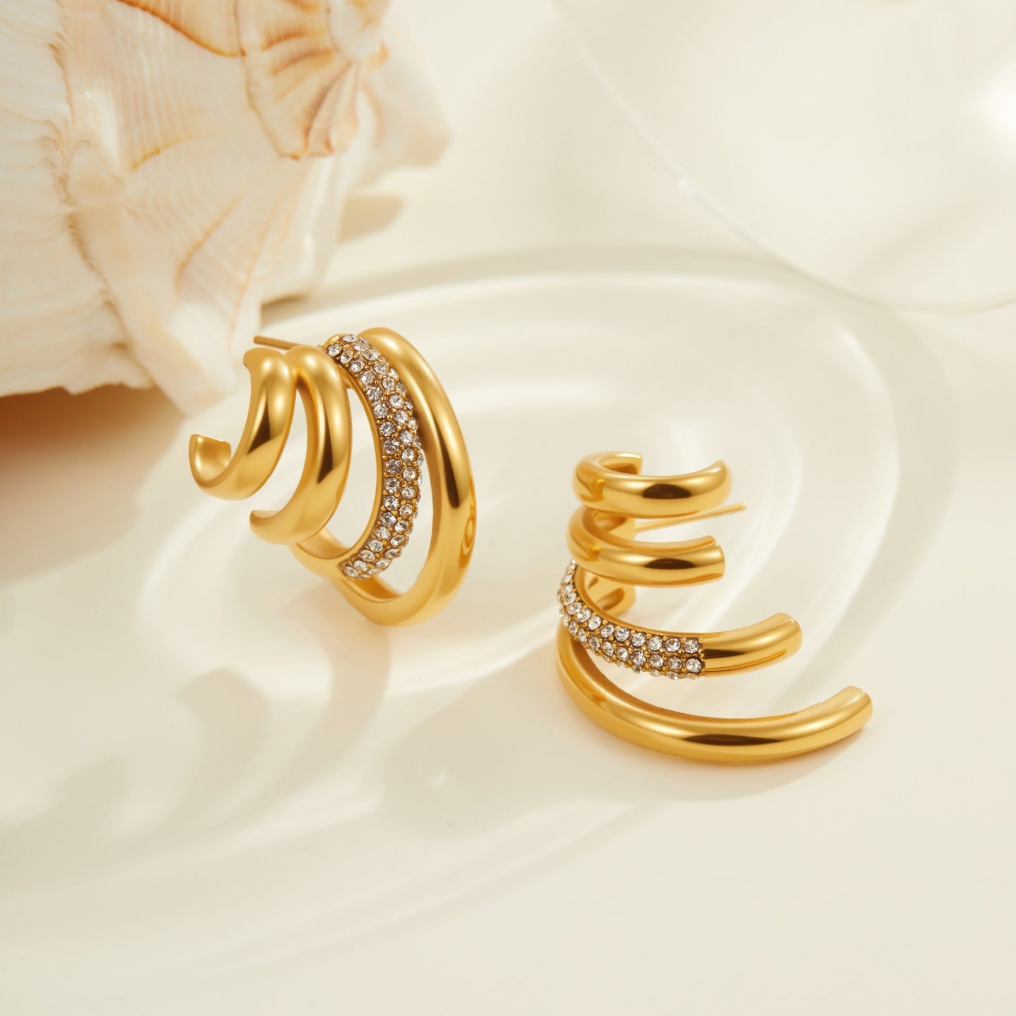 Morgan – Pendientes Aro Dorados Capas con Zirconia