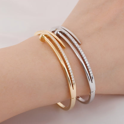 Victoria – Pulsera Clavo Exquisita