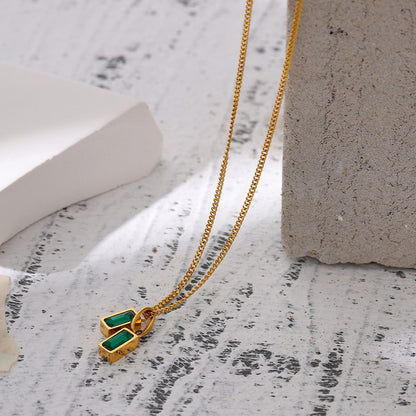 Kreselle – Colgante Doble Verde con Toque de Lujo Sutil