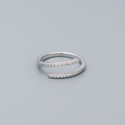 Elina – Anillo Geométrico con Circón Incrustado