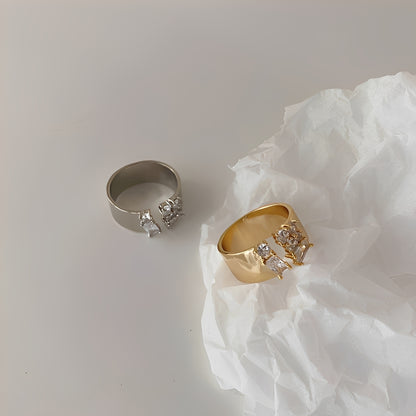 Alora – Anillo Zirconia Irregular Minimalista