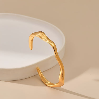 Molly – Pulsera Minimalista de Diseño Elegante