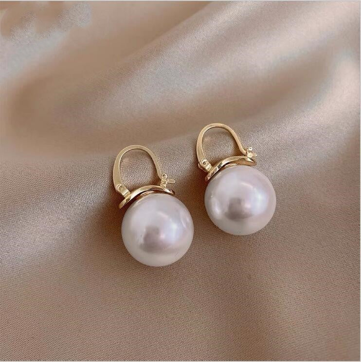 Dione – Criollas Perla & Oro de Estilo Intemporal
