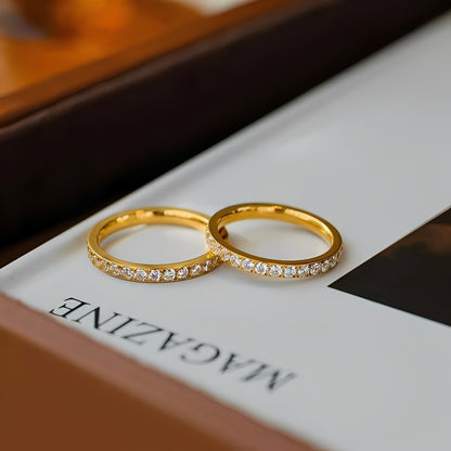 Nina – Anillo Circular con Zirconias Elegante
