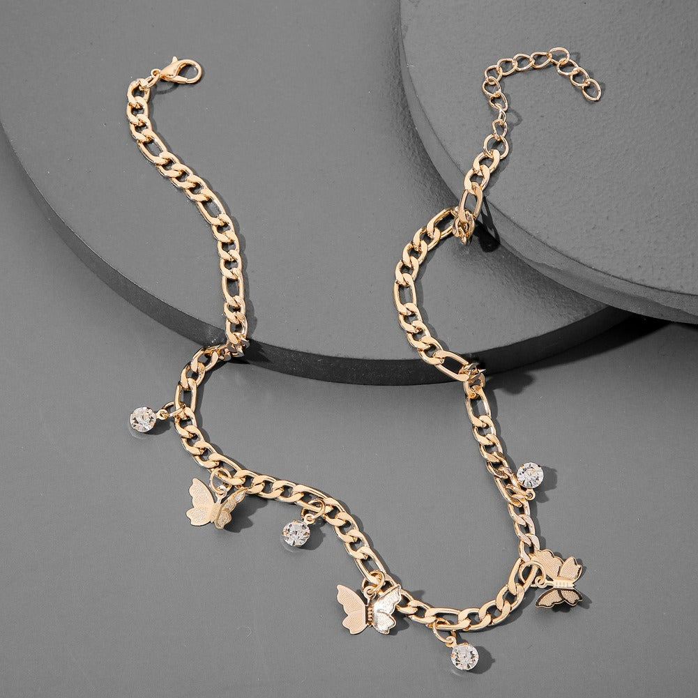 Charlotte – Collar Mariposa Minimalista