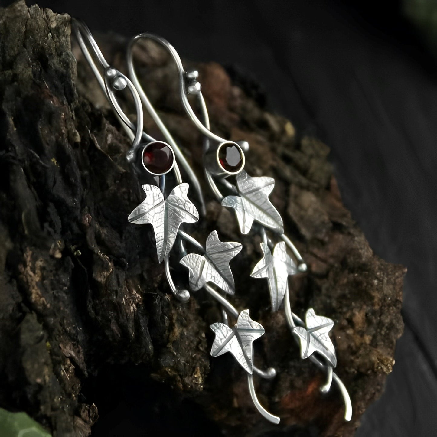 Elvina – Pendientes Hojas Vintage Élficas