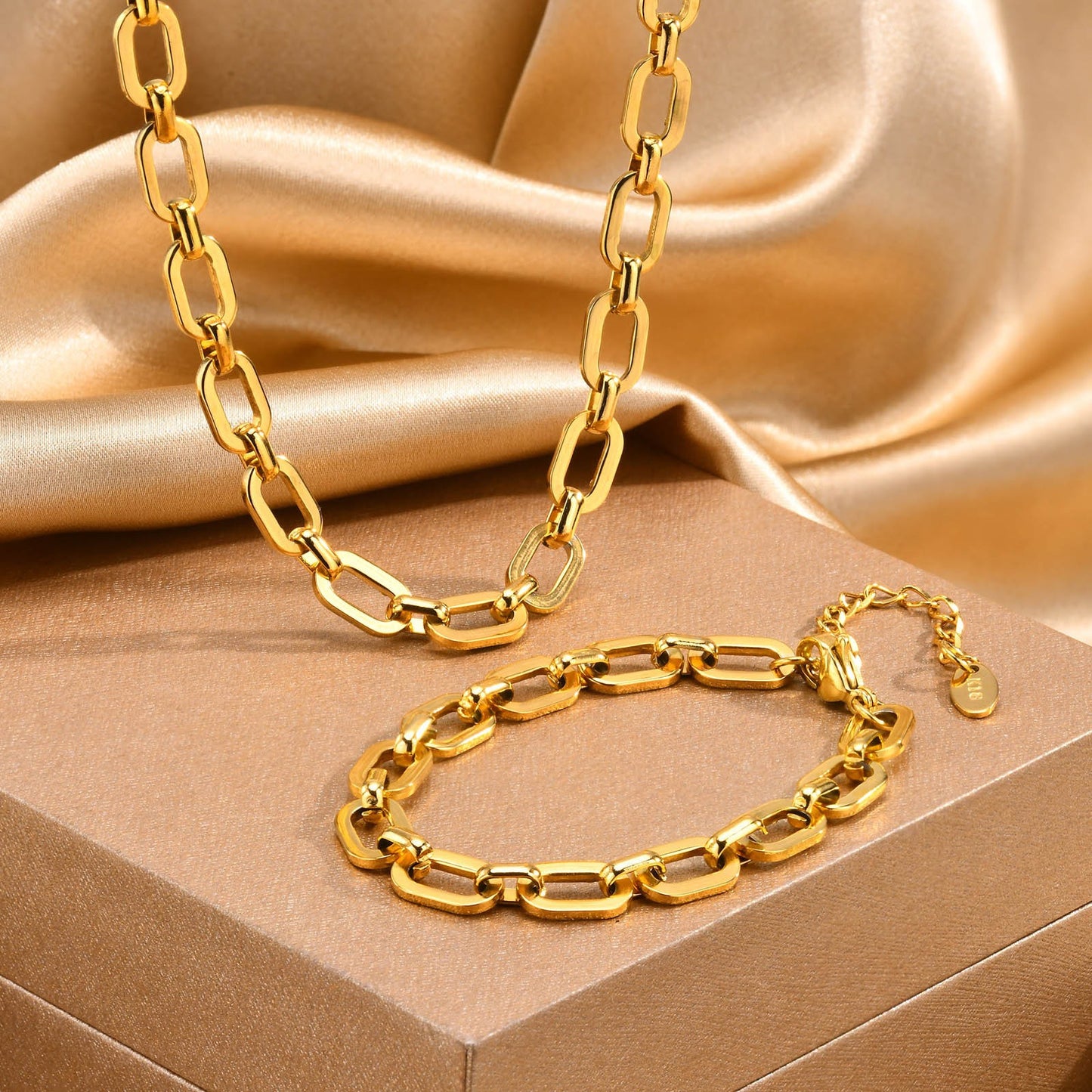 Alina – Conjunto de Collar y Pulsera de Acero Inoxidable