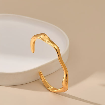 Karylle – Pulsera Fluida Delicada