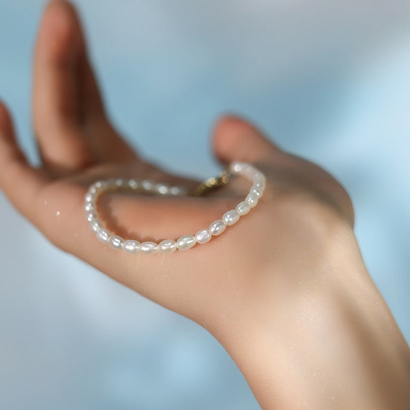 Saya – Pulsera en Plata S925 y Pequeñas Perlas de Agua Dulce