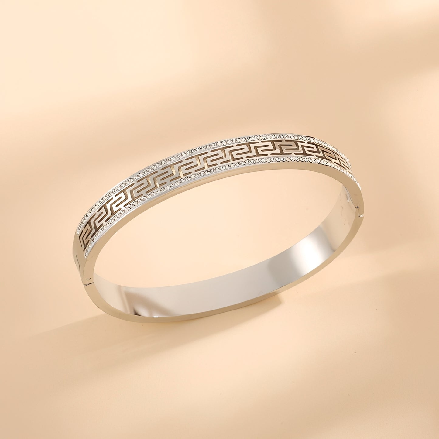 Vera – Pulsera Retro de Lujo Ligero