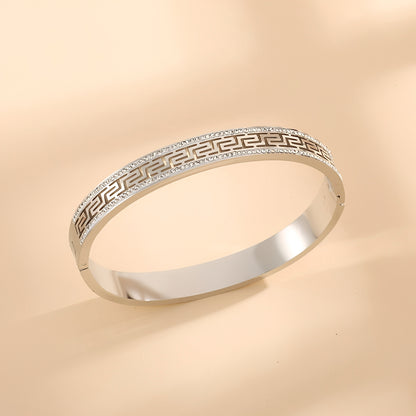 Vera – Pulsera Retro de Lujo Ligero