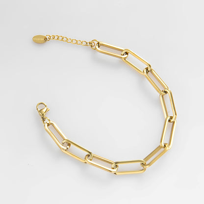 Leona – Pulsera Cadena con Cierre Elegante