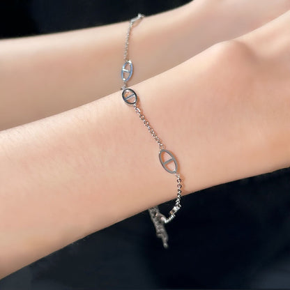 Ellen – Pulsera Minimalista de Elegancia Moderna