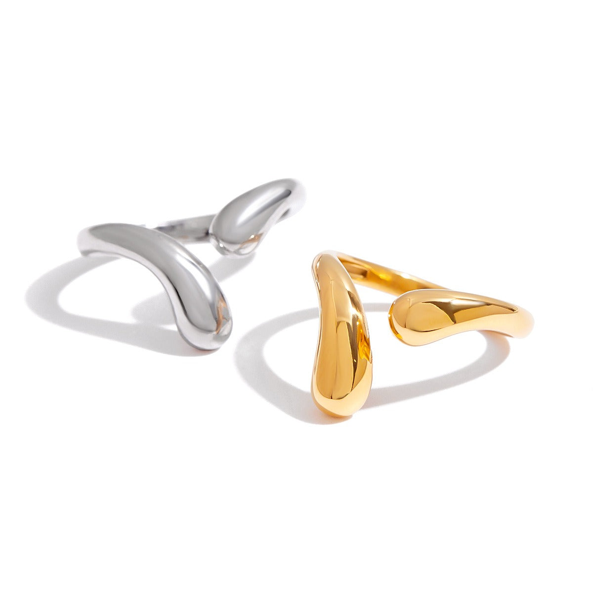 Elira – Anillo Gota Elegante