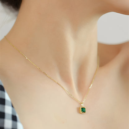 Raine – Collar Zirconia Cuadrada Esmeralda Elegante