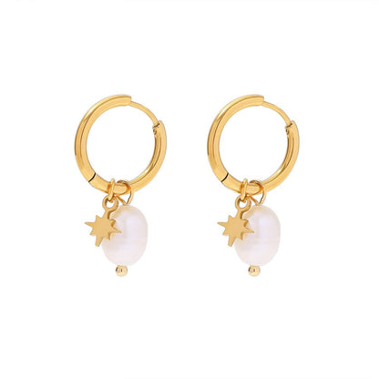Silke – Pendientes Estrella y Perla de Agua Dulce Dorados