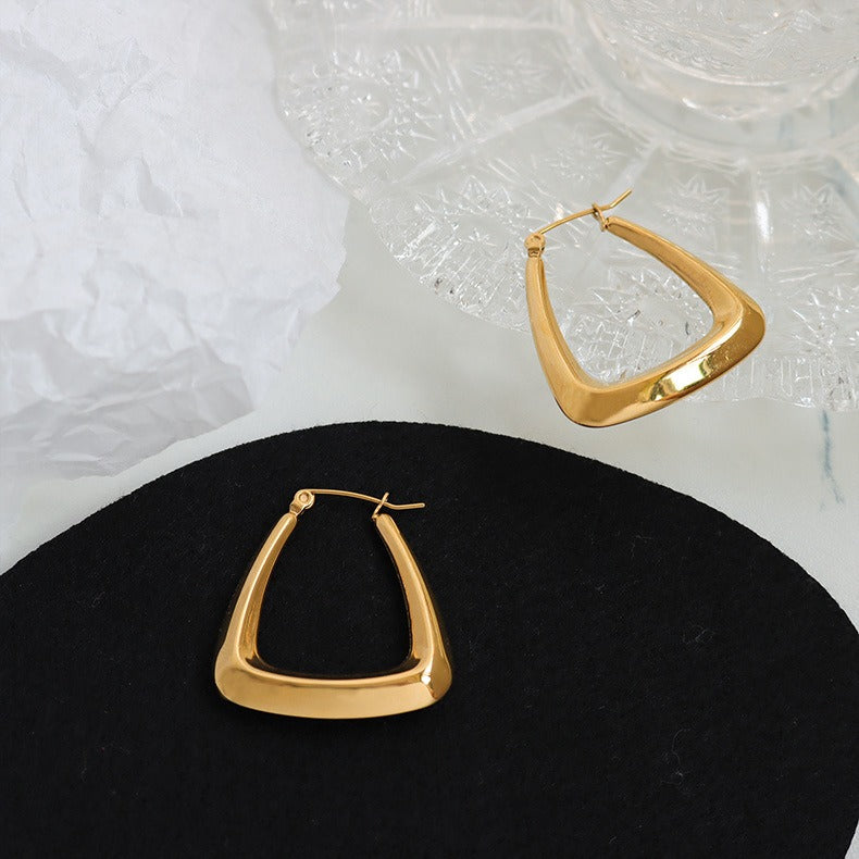 Mel – Pendientes Bold Edge Chic