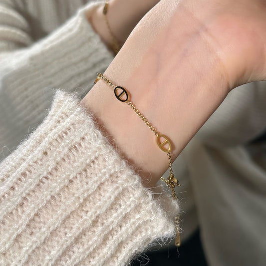 Ellen – Pulsera Minimalista de Elegancia Moderna