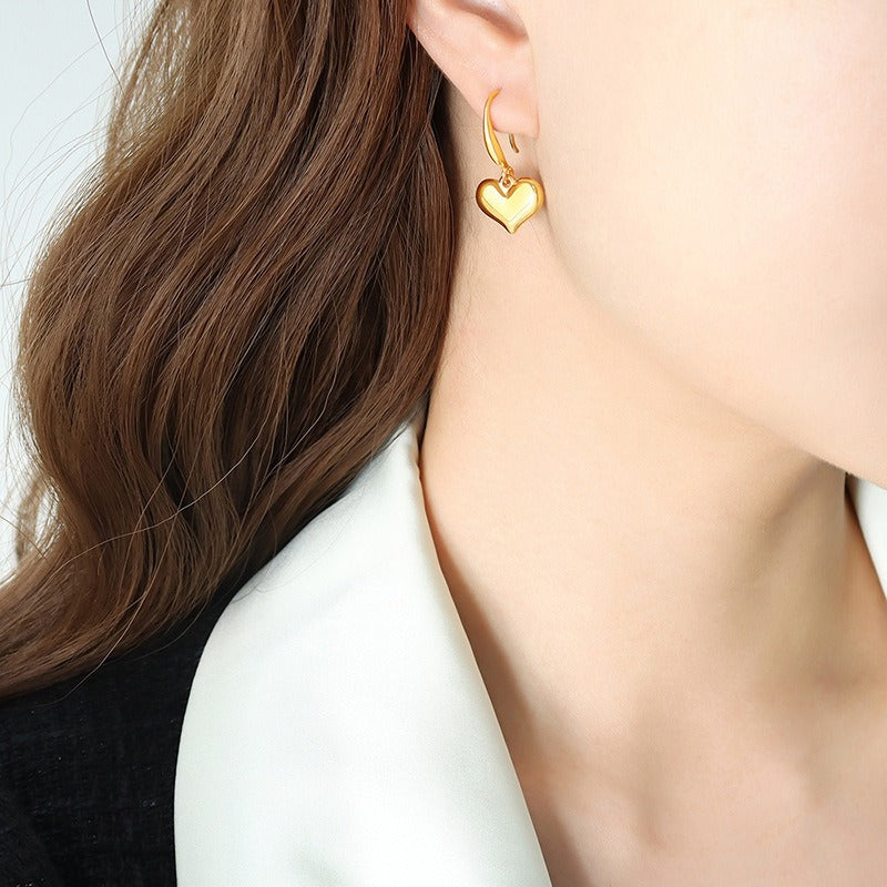 Amora – Pendientes Corazón 3D Elegantes