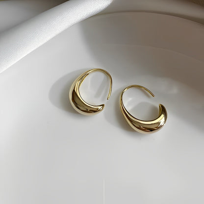 Almera – Pendientes Dorados de Lujo