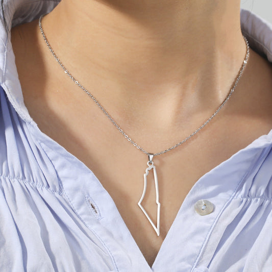 Ariana – Collar con Colgante de Montaña Minimalista
