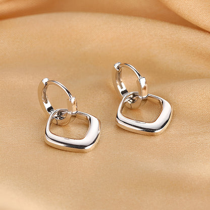 Helena – Pendientes Chic con Diseño Retorcido Elegante