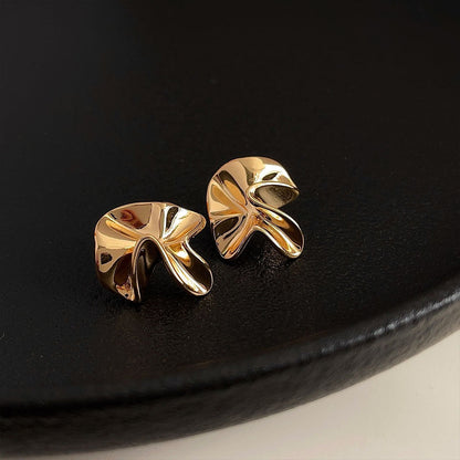 Maellie – Pendientes de Metal Plisado Irregular