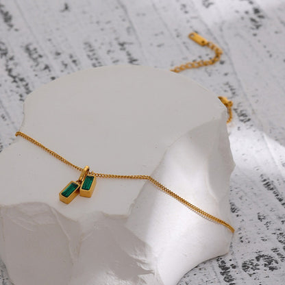 Kreselle – Colgante Doble Verde con Toque de Lujo Sutil