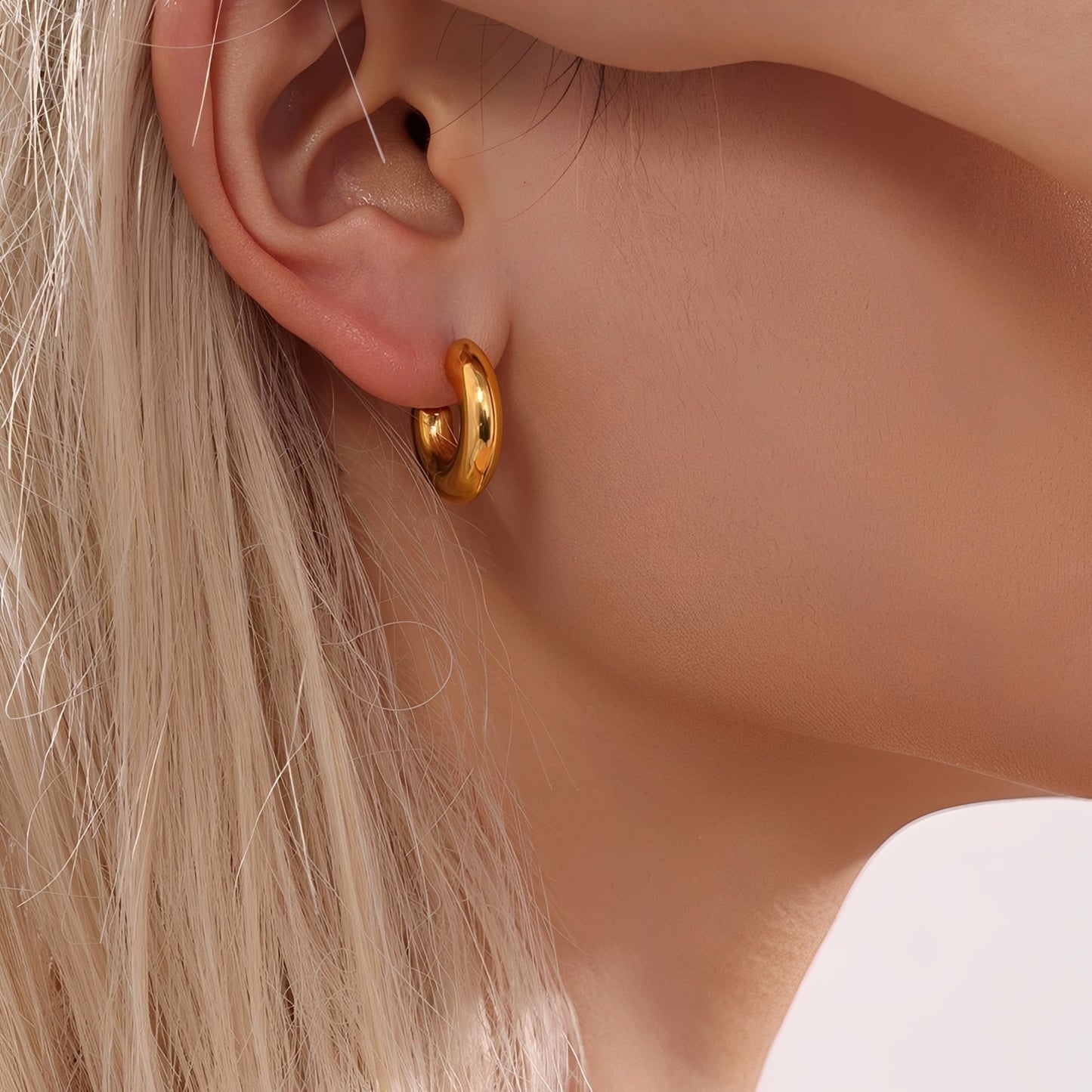 Tori – Pendientes en Forma de C Elegantes