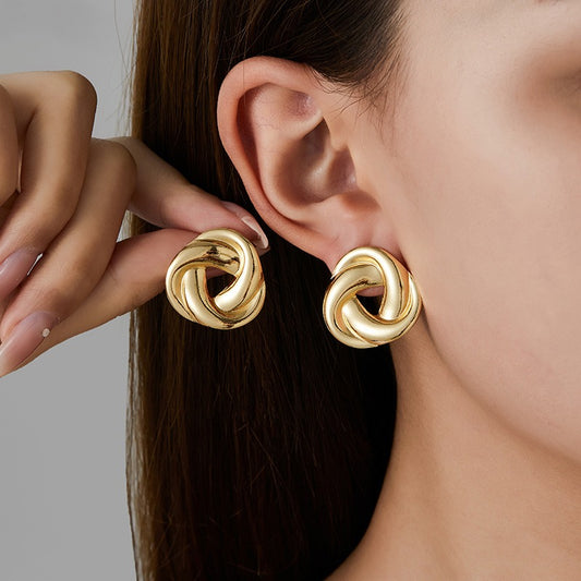Thea – Pendientes Nudo Elegante